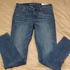 NWT American eagle jeans size 8